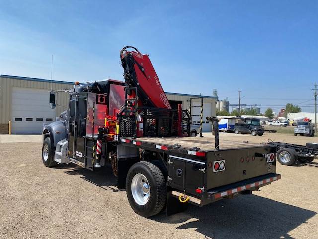 Boom bucket trucks peterbilt 348 45779654