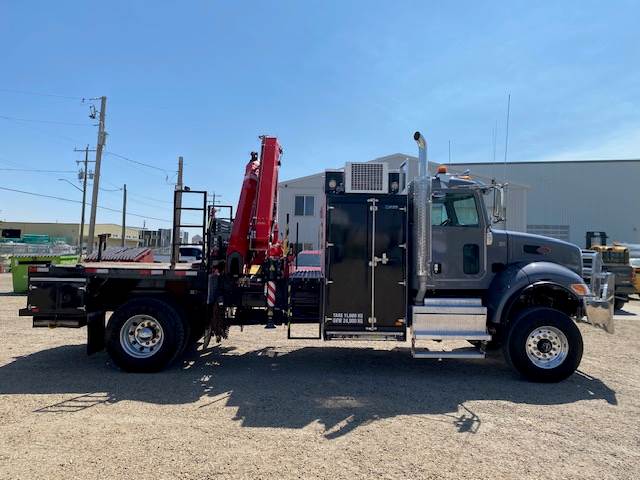 Boom bucket trucks peterbilt 348 45779658