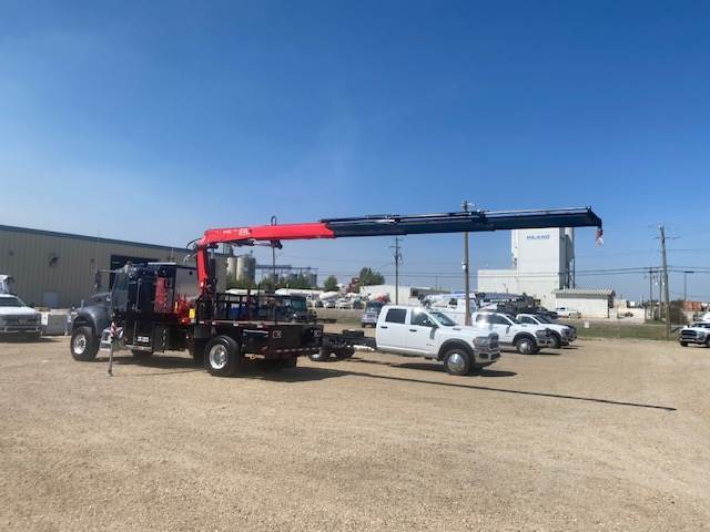 Boom bucket trucks peterbilt 348 45779687