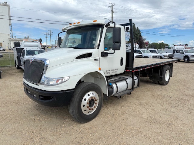 2020 International MV607 Deck Truck