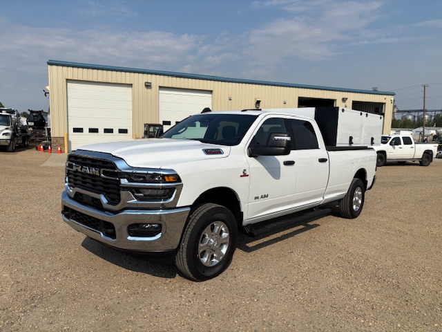 2025 Ram 3500HD Crew Cab Big Horn 4x4 Milron 8ft Slide-In Service Body