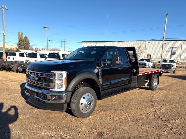 2025 Ford F550 XLT 4x4 Deck Truck