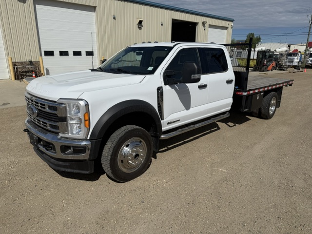2023 Ford F550 XLT 4x4 Deck Truck
