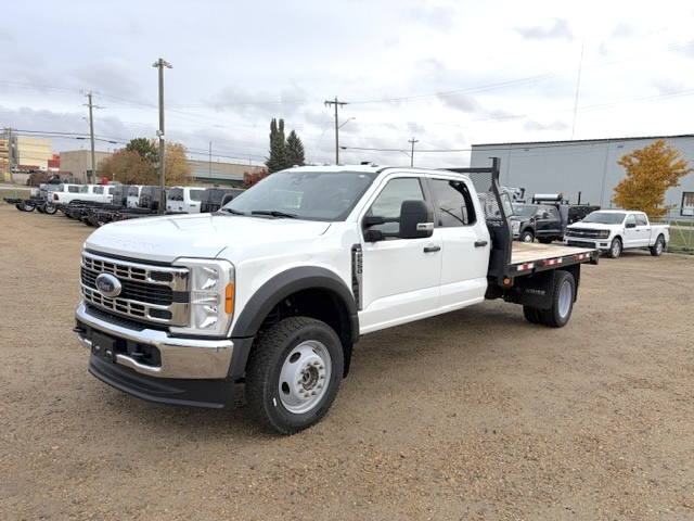 2023 Ford F550 XLT 4x4 Deck Truck